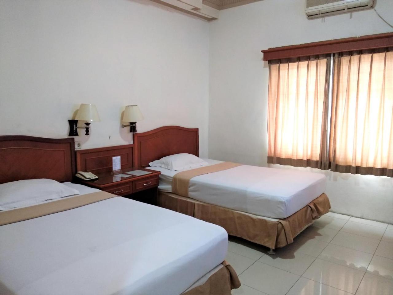 بانجارماسين Hotel Batara المظهر الخارجي الصورة